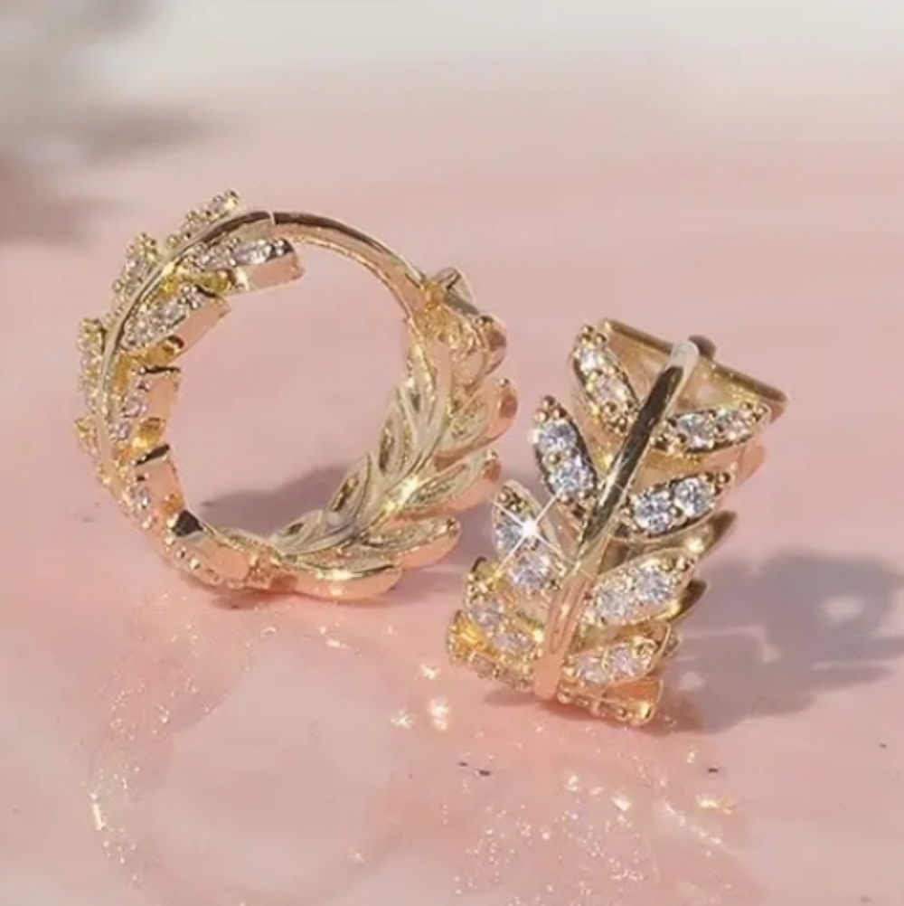 NEW! 18K Gold Plated Diamond Leaf Design Small Huggie Hoop Earrings